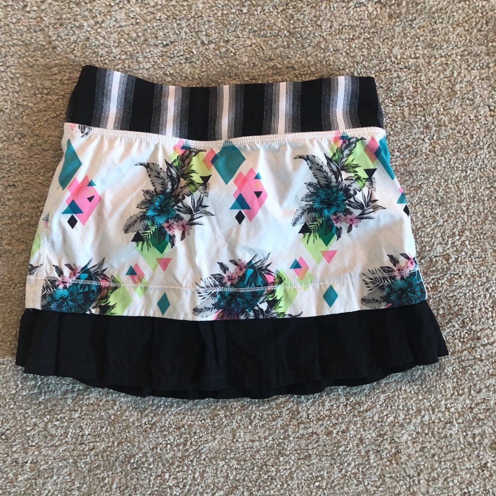 Ivivva skirt with built in biker shorts, size 8